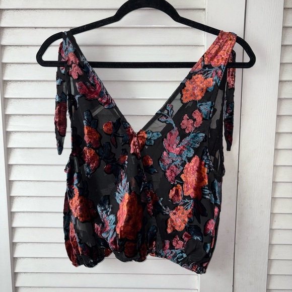 Free People Tied To You Floral Flocked Velvet Tank size Small Semi Sheer - Picture 7 of 8
